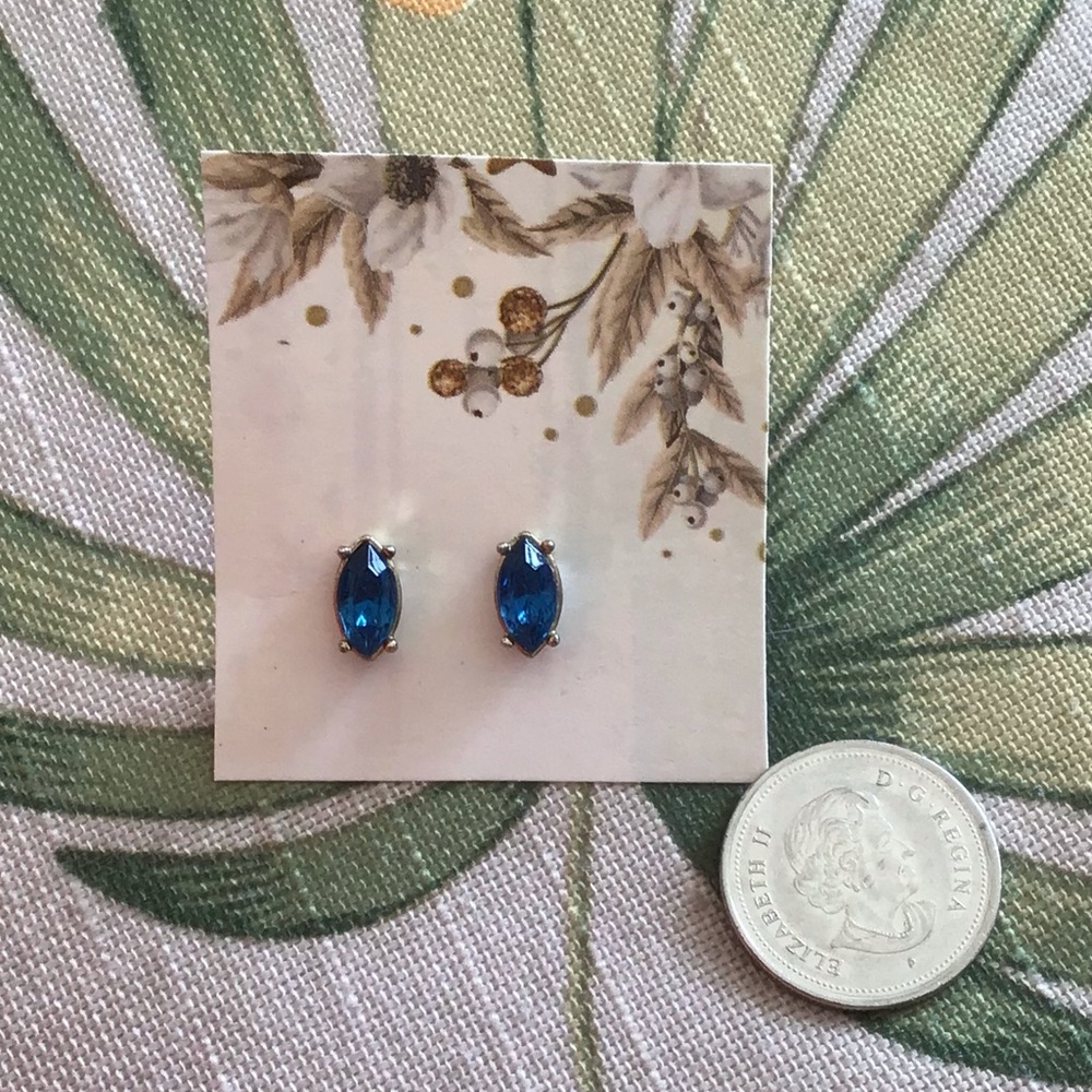 Earrings Assortment 🙂 - Picture 3 of 10